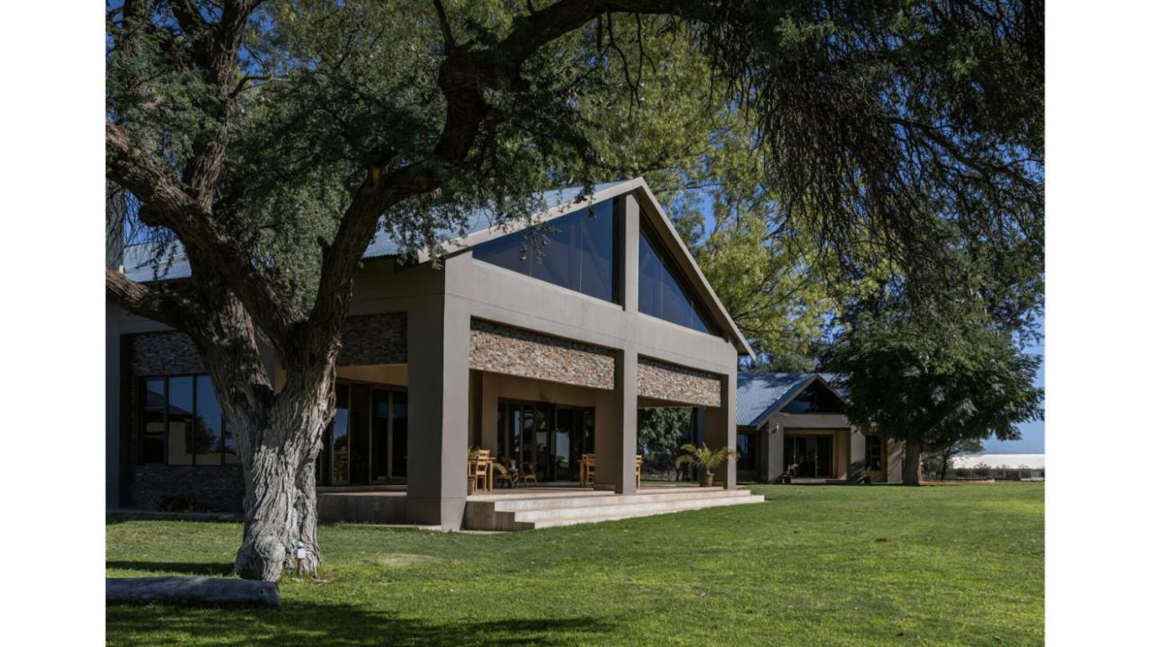 Sandune Game Lodge Gobabis Экстерьер фото